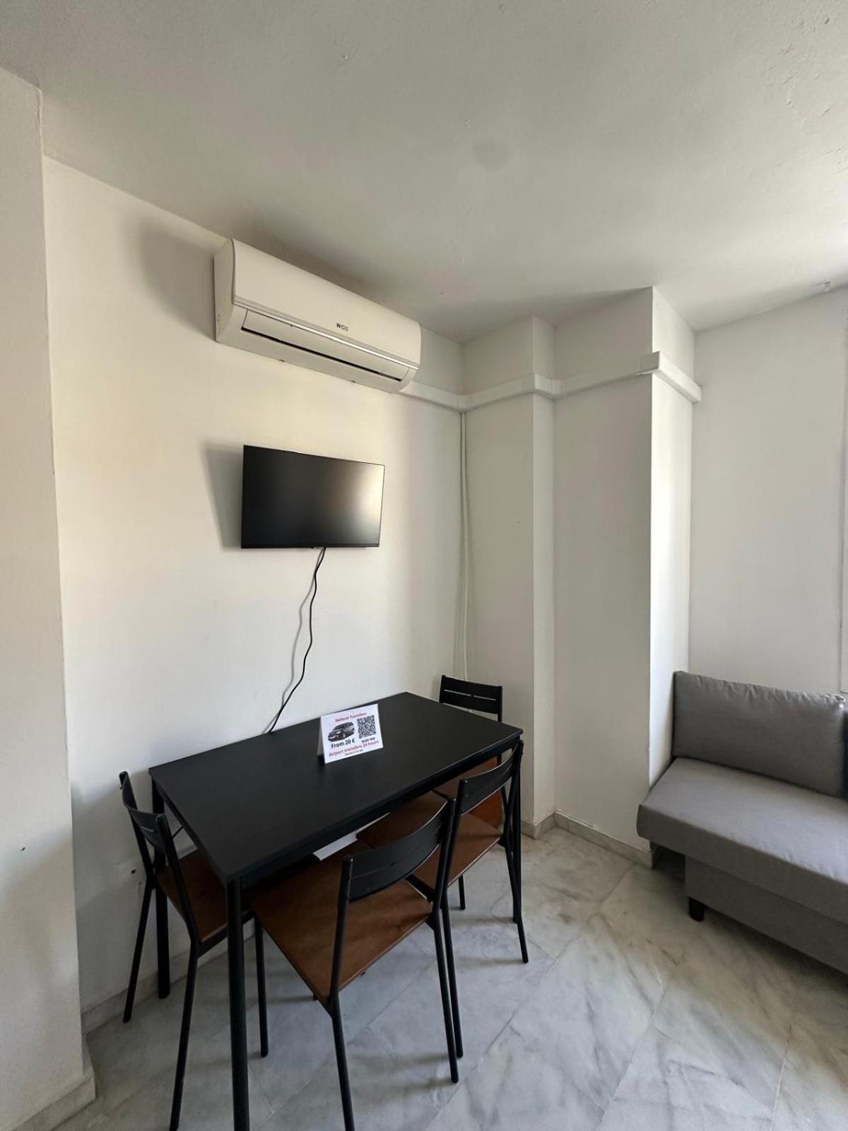 Apartamentos Playa Huelin Μάλαγα Εξωτερικό φωτογραφία